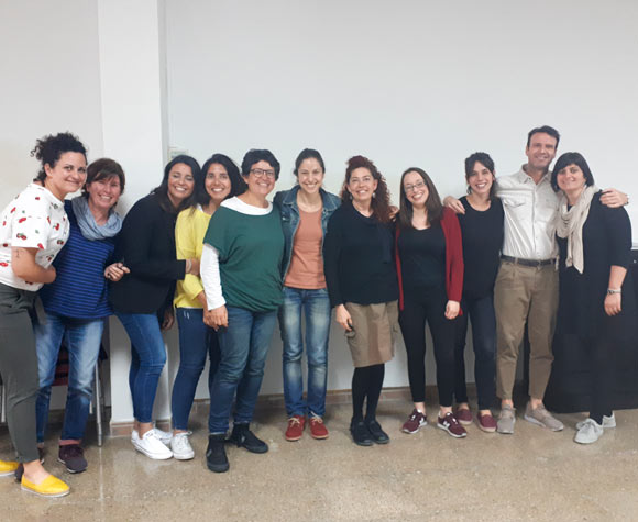 Vecinos y entidades trabajando juntos para mejorar el bienestar social en los barrios de Palma.